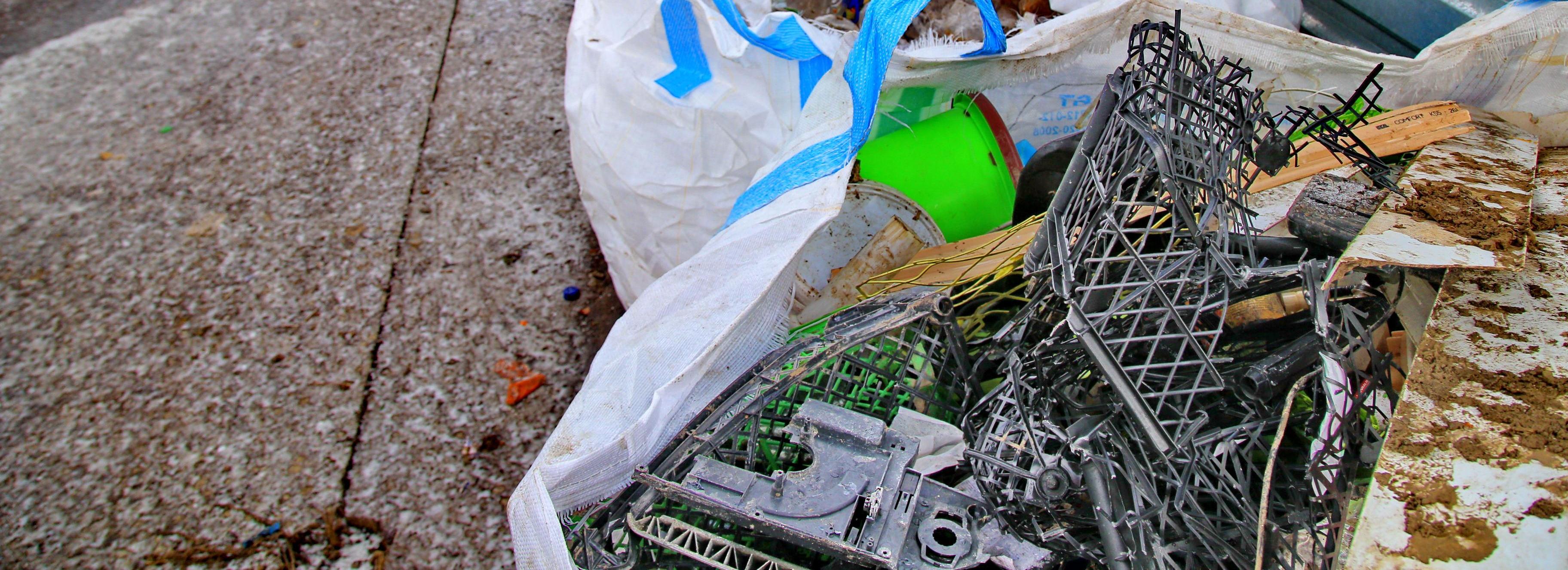 Вице-мэр поручил разобраться с вывозом вторсырья в Новосибирске