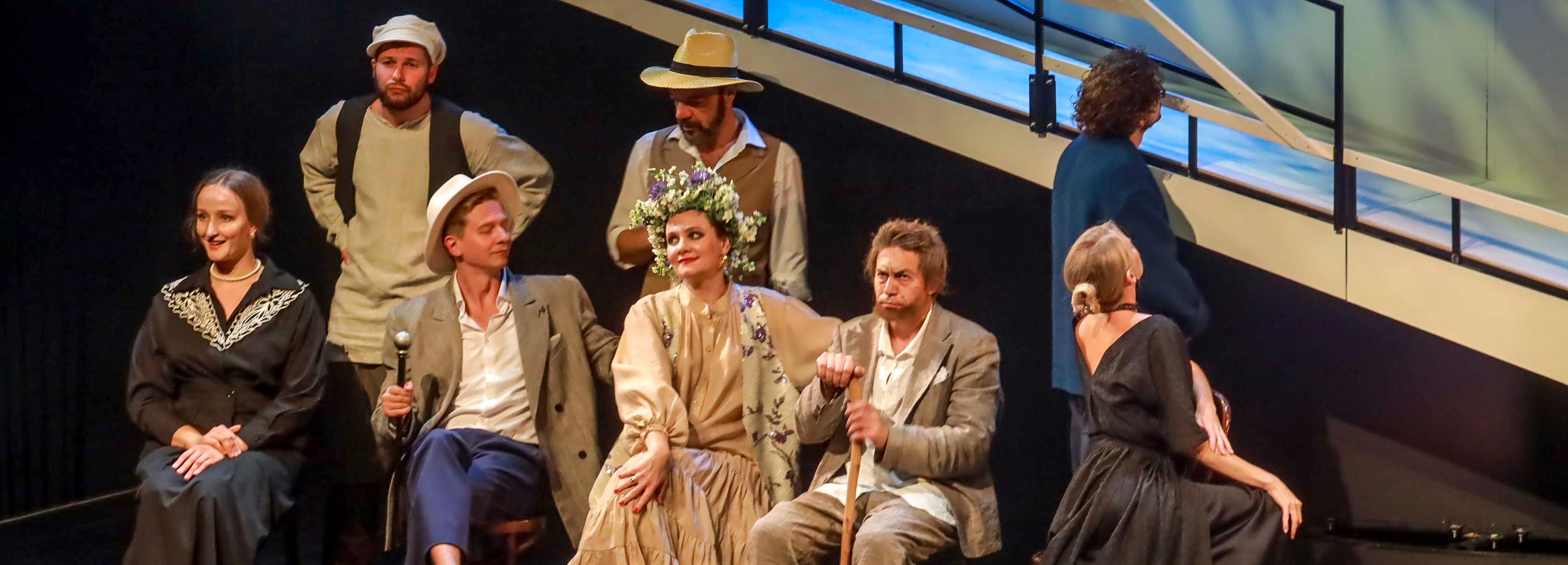 «Чайки» на смертном одре у Чехова: театр Афанасьева открыл сезон