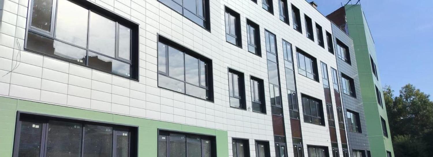 Новый корпус экономического лицея в Новосибирске готов на 60%