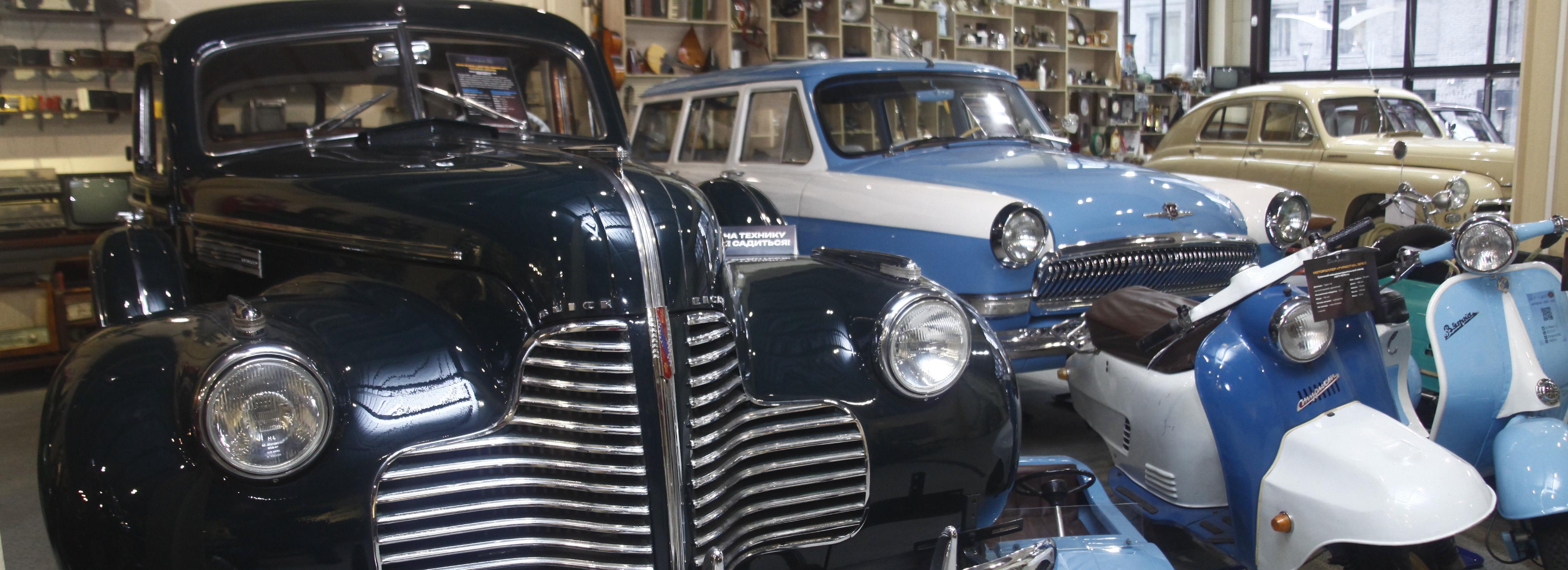 Музей «Гараж Ретро54»: капсула времени с моргуновкой и раритетным бьюиком