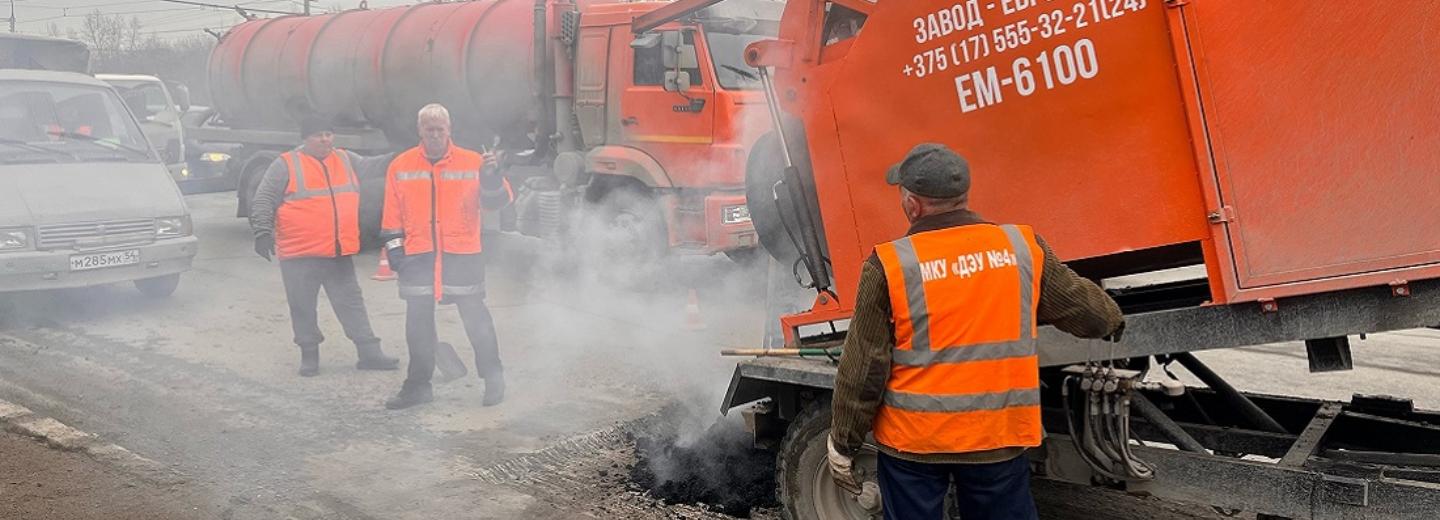 Борющийся с ямами рециклер экономит средства на ремонт дорог