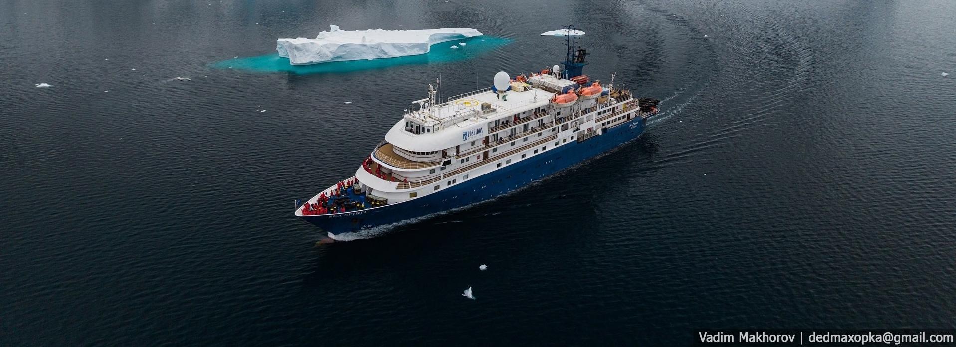 Известный новосибирский фотограф встретил Новый год у берегов Антарктиды