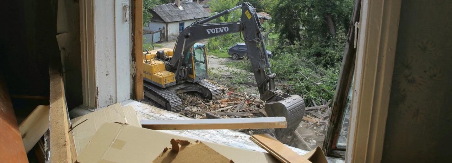 49 аварийных домов снесли в Новосибирске c начала года