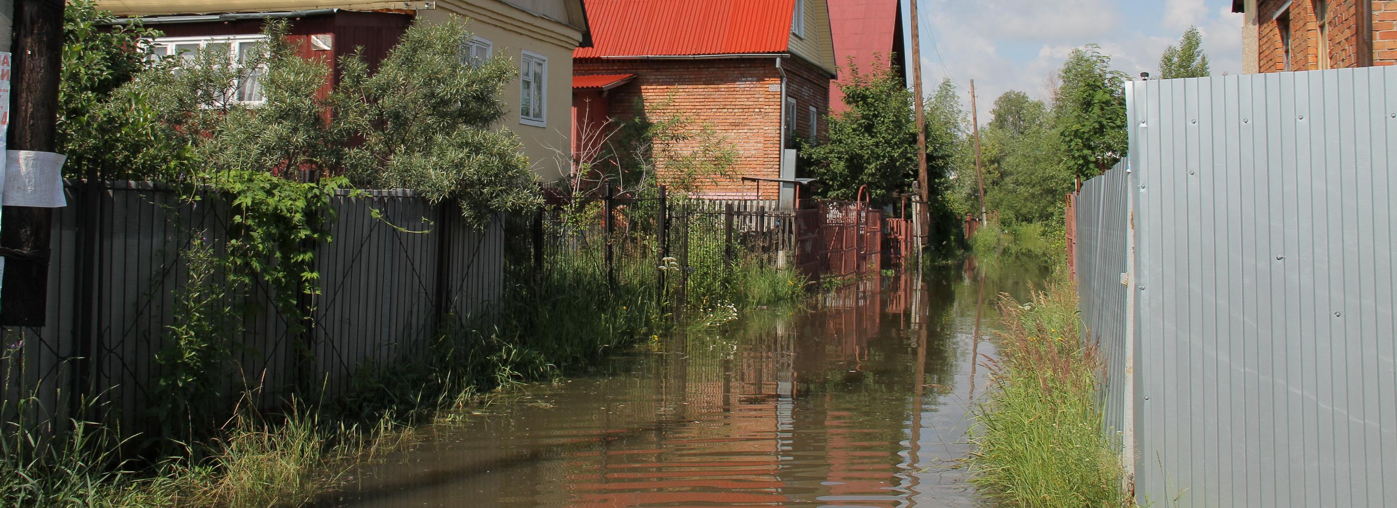 Большая вода с Алтая грозит подтопить дачи новосибирцев