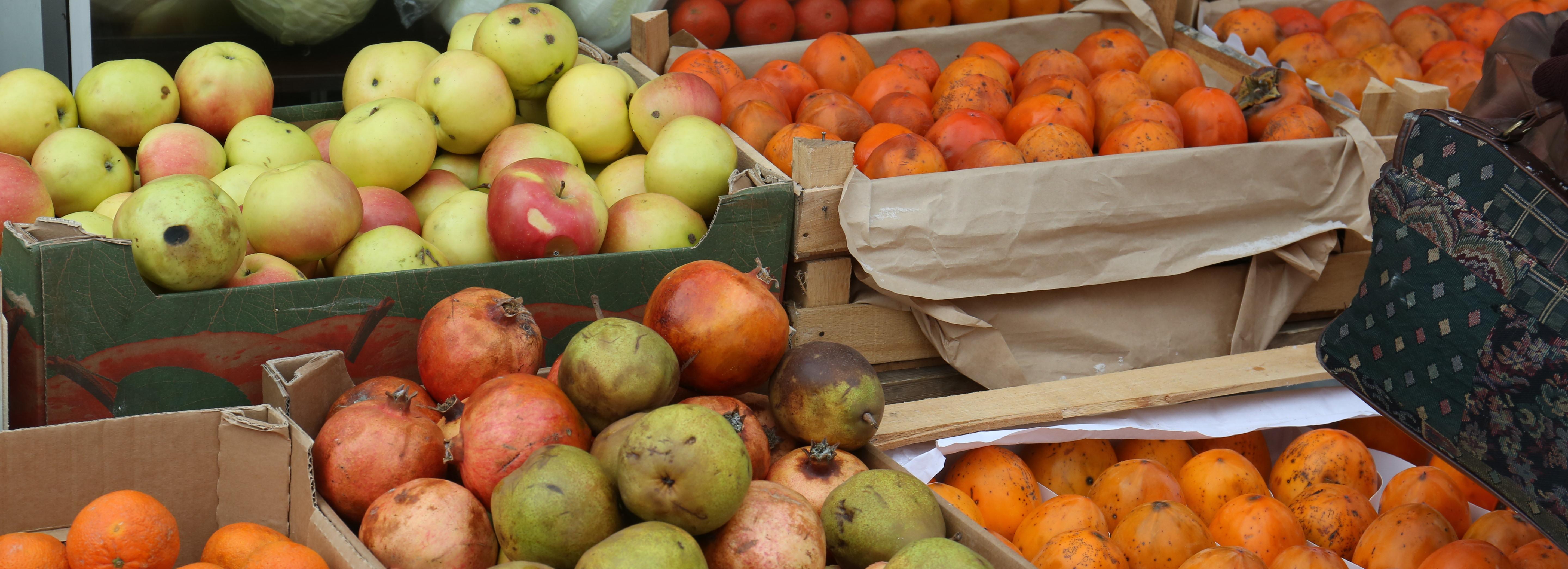 Впервые у торговки фруктами в Новосибирске забрали автомобиль