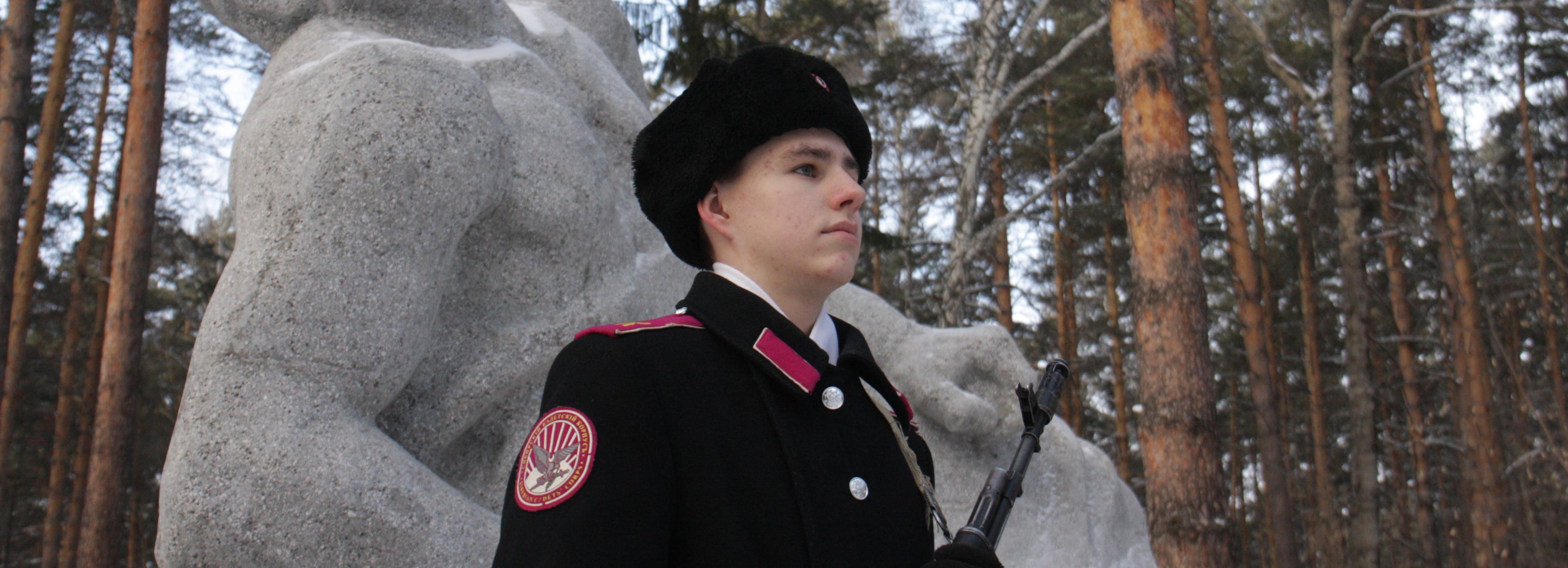 Годовщину захоронения праха неизвестного солдата отметили в Новосибирске