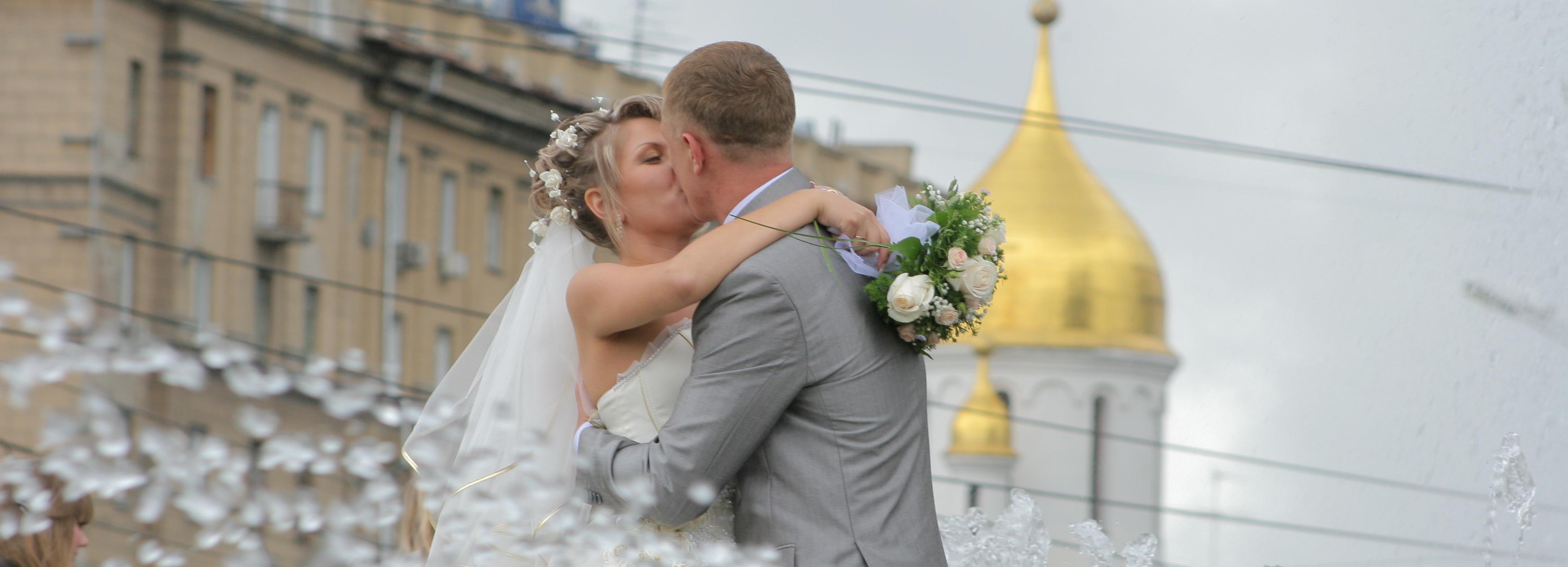 Мэр Кудрявцев поздравляет с главным семейным праздником