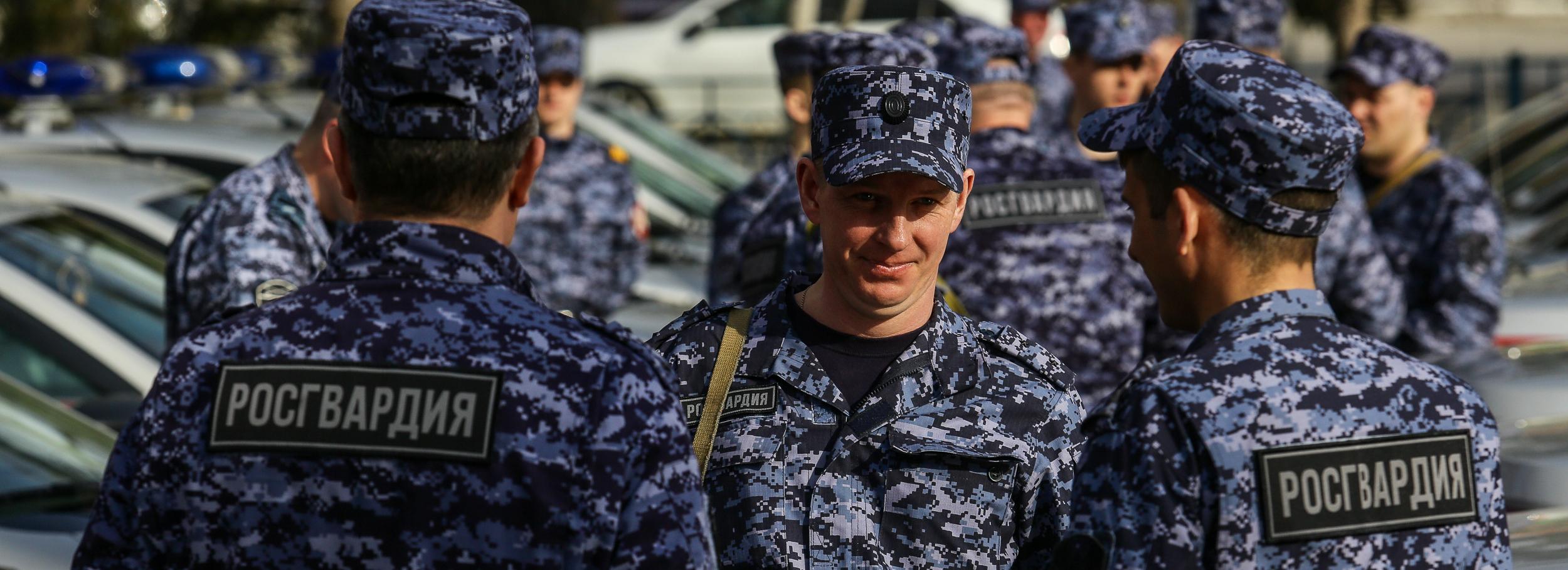 Работа в Новосибирске: долбёжник, начальник лагеря и боец Росгвардии