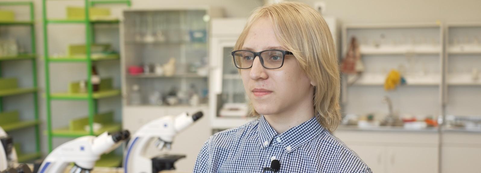 Мэр Кудрявцев поздравил победителя международной олимпиады по биологии