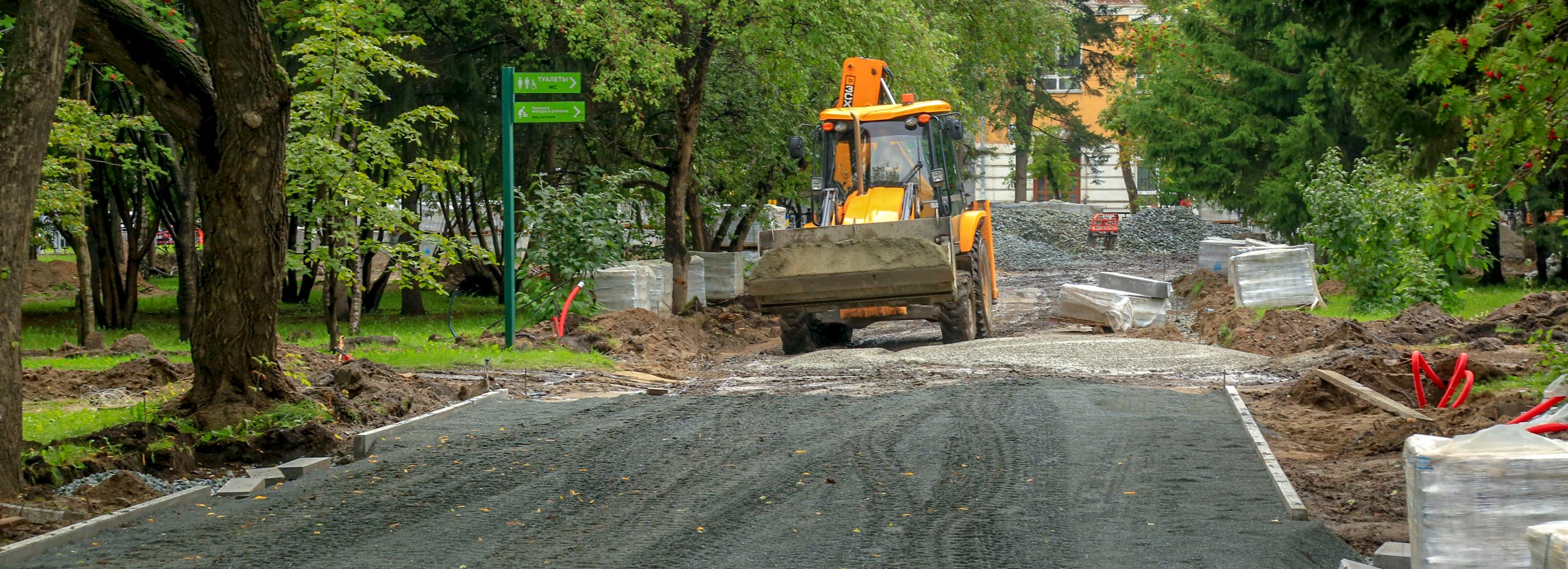 Завершить реконструкцию Первомайского сквера планируют к концу октября