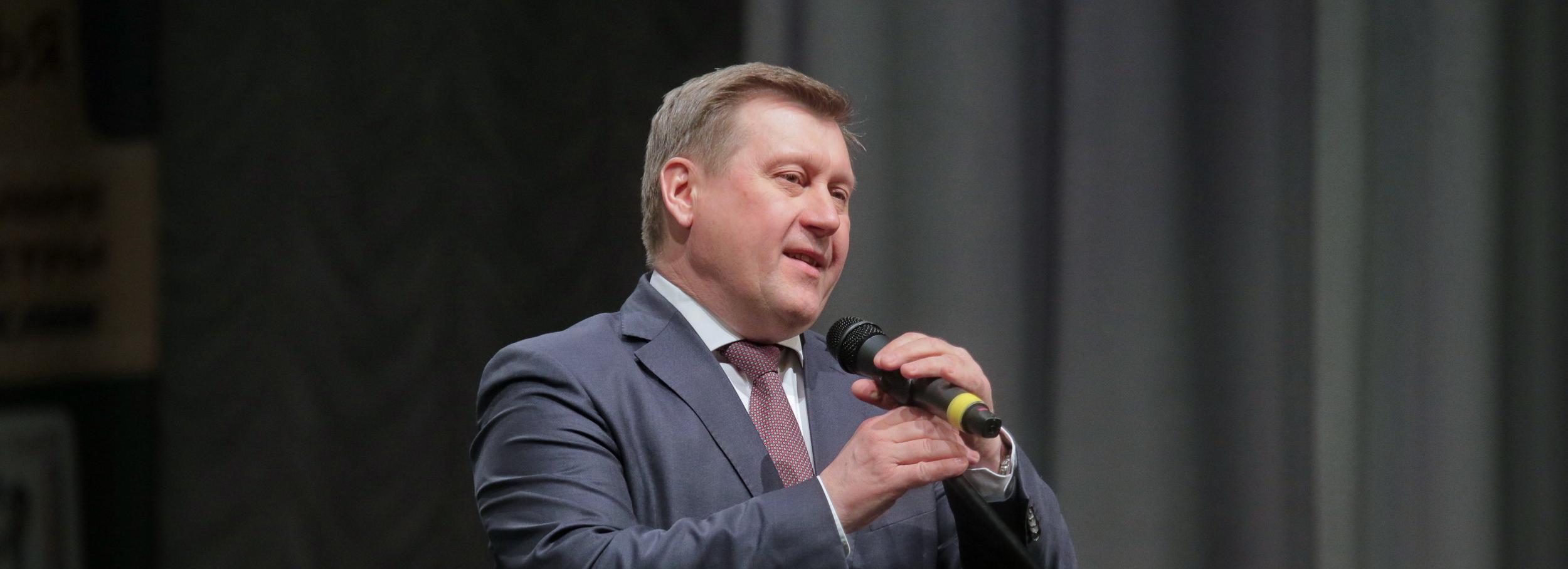 Мэр Новосибирска поздравляет с Днём ракетных войск и артиллерии