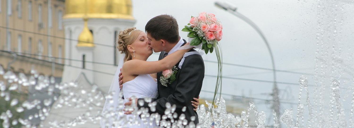 Мошенники спешат на «помощь» романтически настроенным парам