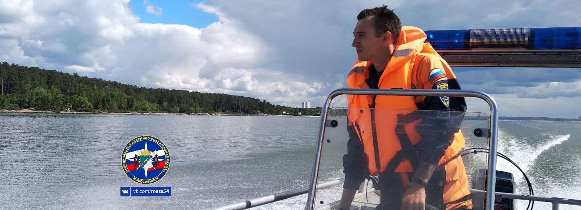 Новосибирские спасатели вернули с того света пьяную пловчиху