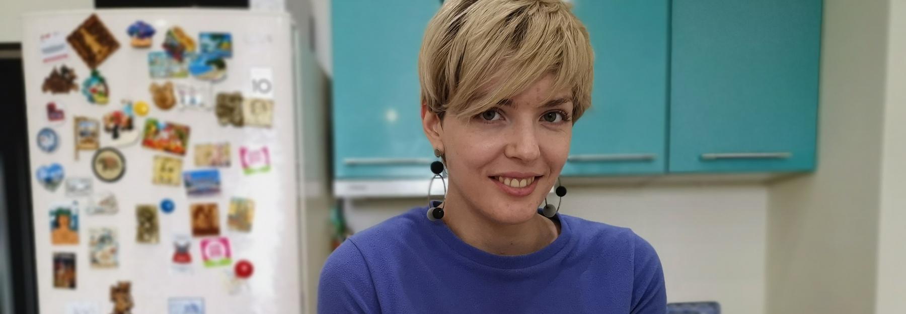 Как жить, не выходя из дома: испечь торт и поиграть в «Дженгу»