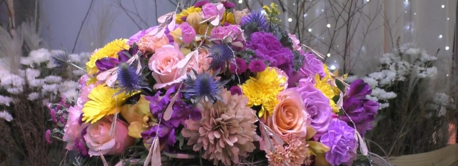 Чемпионат флористов: цветочных дел мастера оживили осень в Сибири