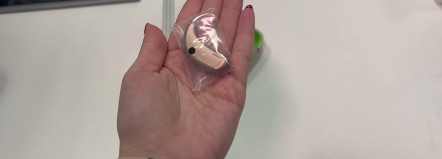 Слуховые аппараты купили двум детям на деньги с «Полезных крышечек»