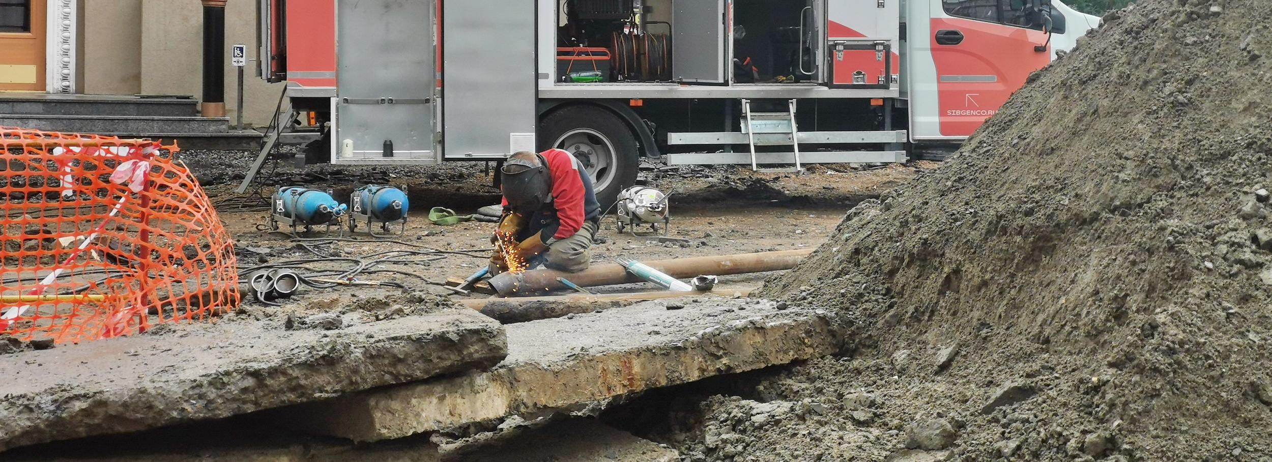 Более 940 дефектов уже устранили на теплосетях в Новосибирске