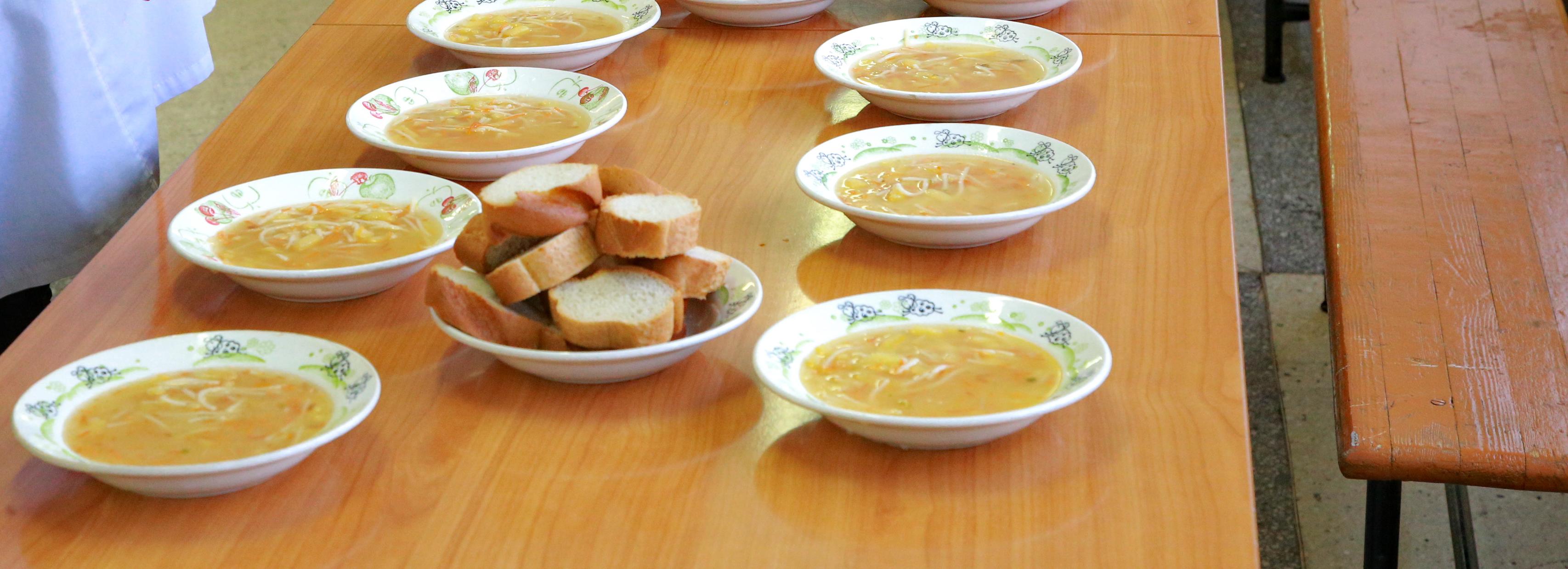 Детей мобилизованных новосибирцев обеспечат льготным школьным питанием