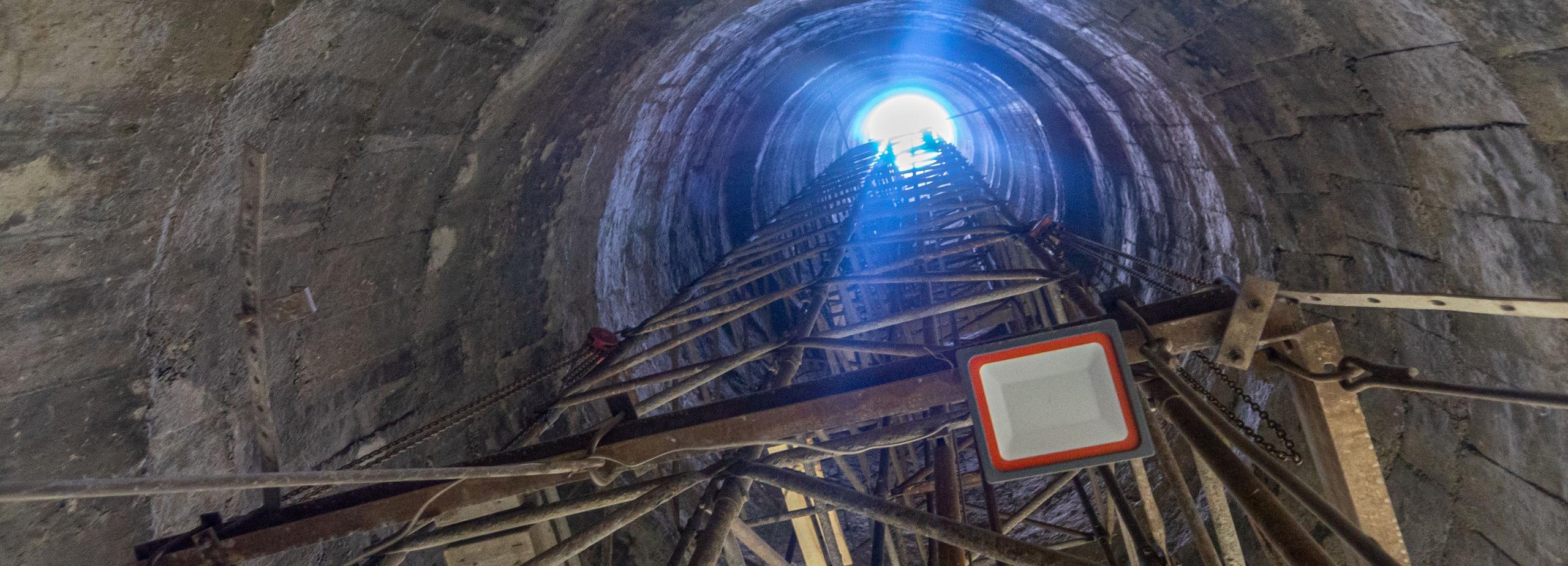 100-метровую трубу на ТЭЦ-2 обновили изнутри: смотрите — как это было