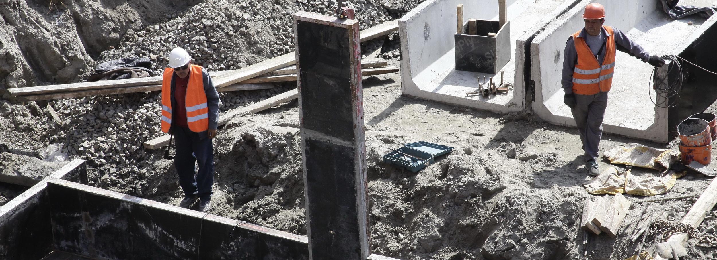 Перекрёсток возле колледжа Менделеева раскопали до 10 октября