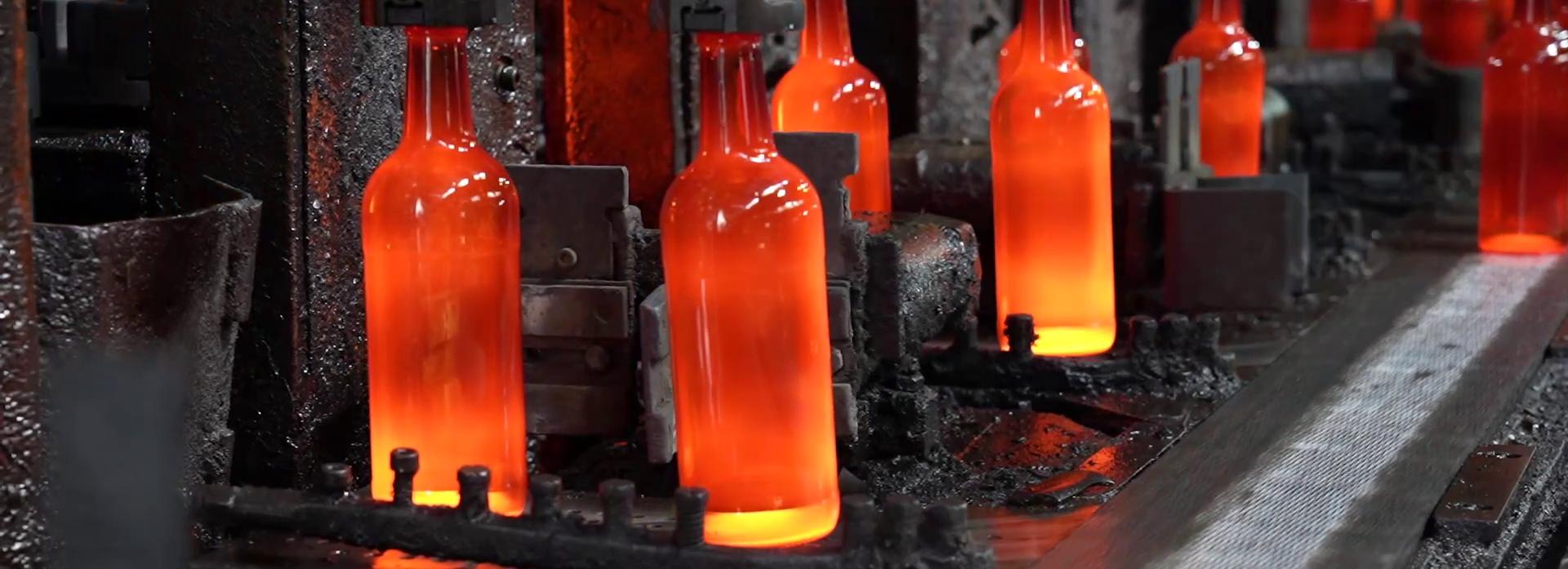 «Ломаем окна и качаемся на стёклах»: заводы осваивают промтуризм на ощупь