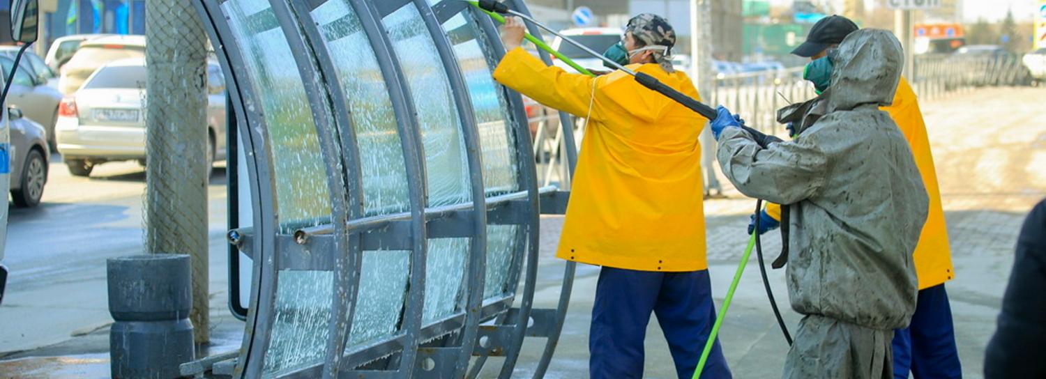 Площадь Гарина-Михайловского продезинфицировали перед 9 мая