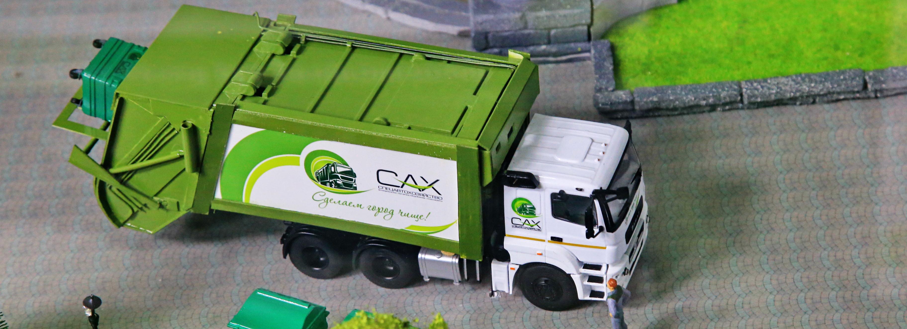 Тонну кафельной плитки забрал мусоровоз у баков в Краснообске