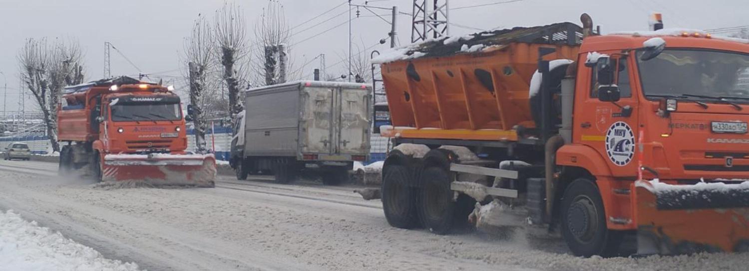 Как ДЭУ борются с последствиями снегопадов 24 ноября в Новосибирске