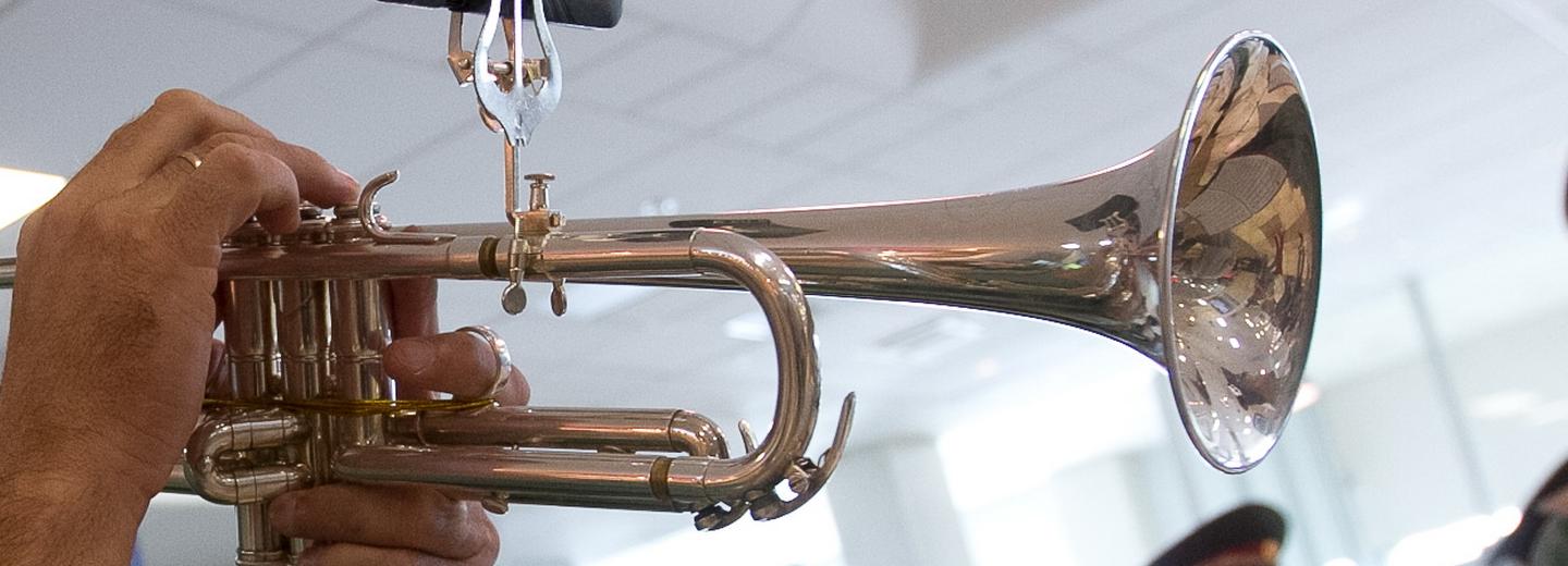 Каждый билет — вклад в победу: сибиряков зовут на концерт к 2-летию СВО