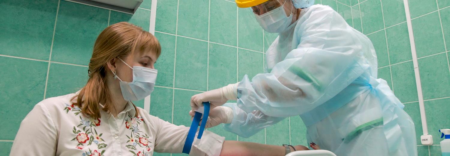 Новосибирская аптечная сеть начала брать анализы на коронавирус