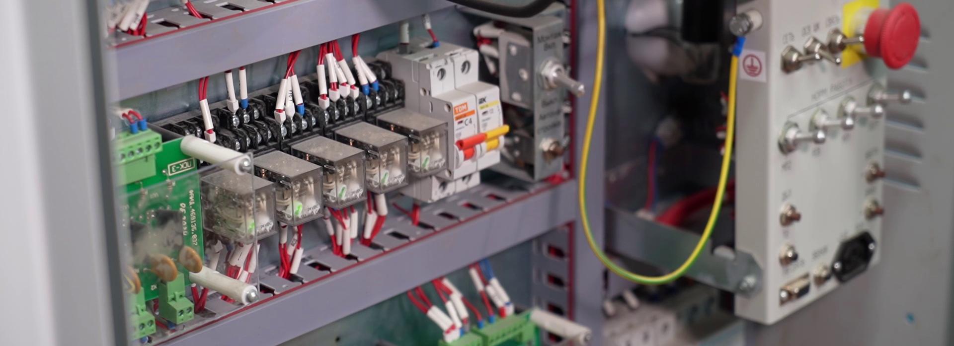 Новые лифты с микропроцессорами запустили в доме на улице Сибревкома