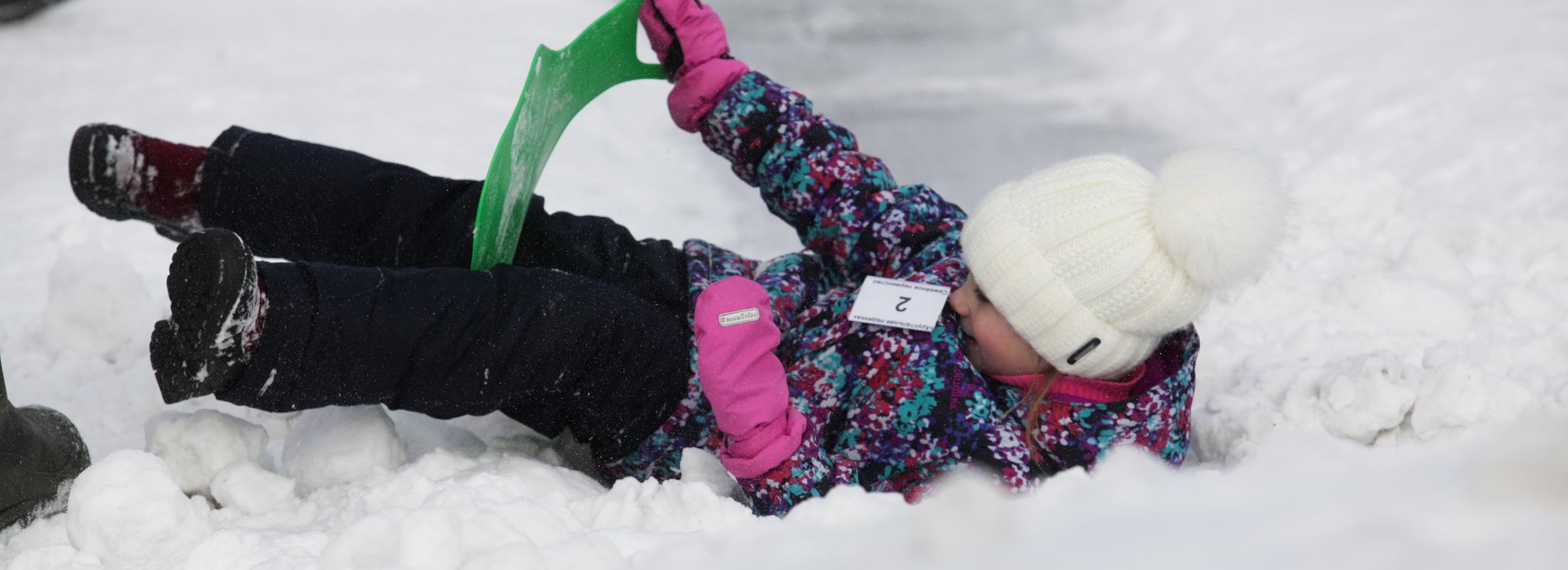 Зимний ликбез: какие горки можно, а какие нельзя строить во дворах