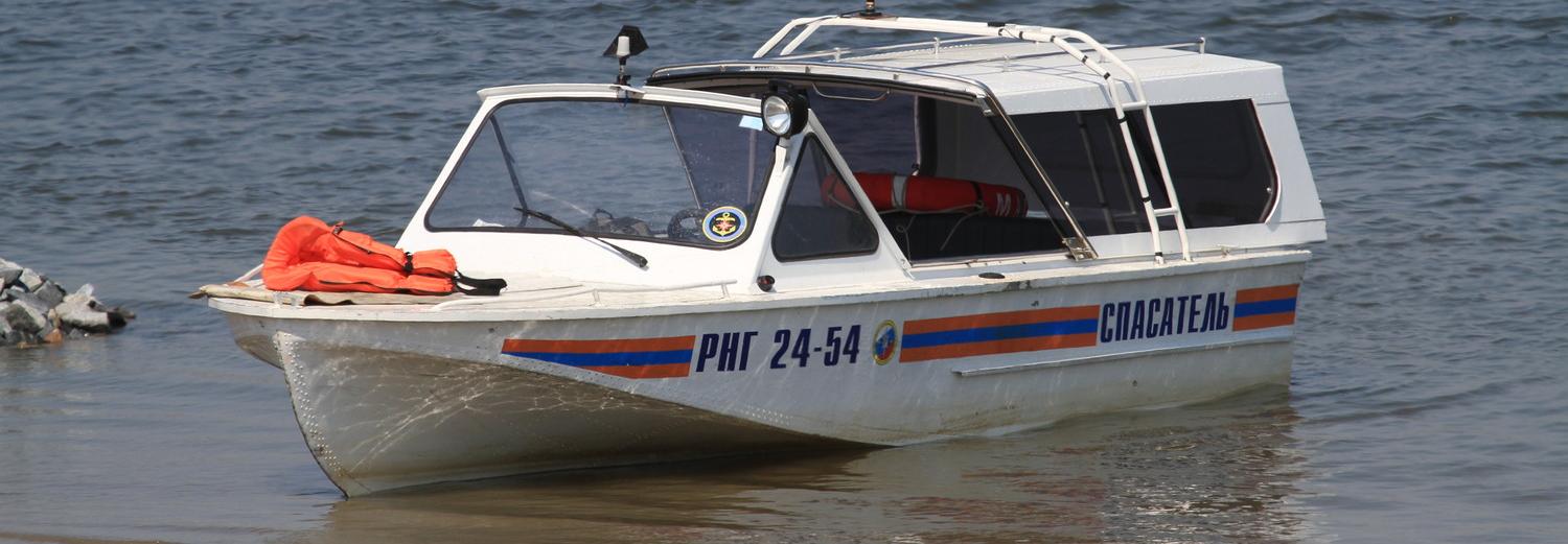 Новосибирца обнаружили по грудь в воде под Бугринским мостом