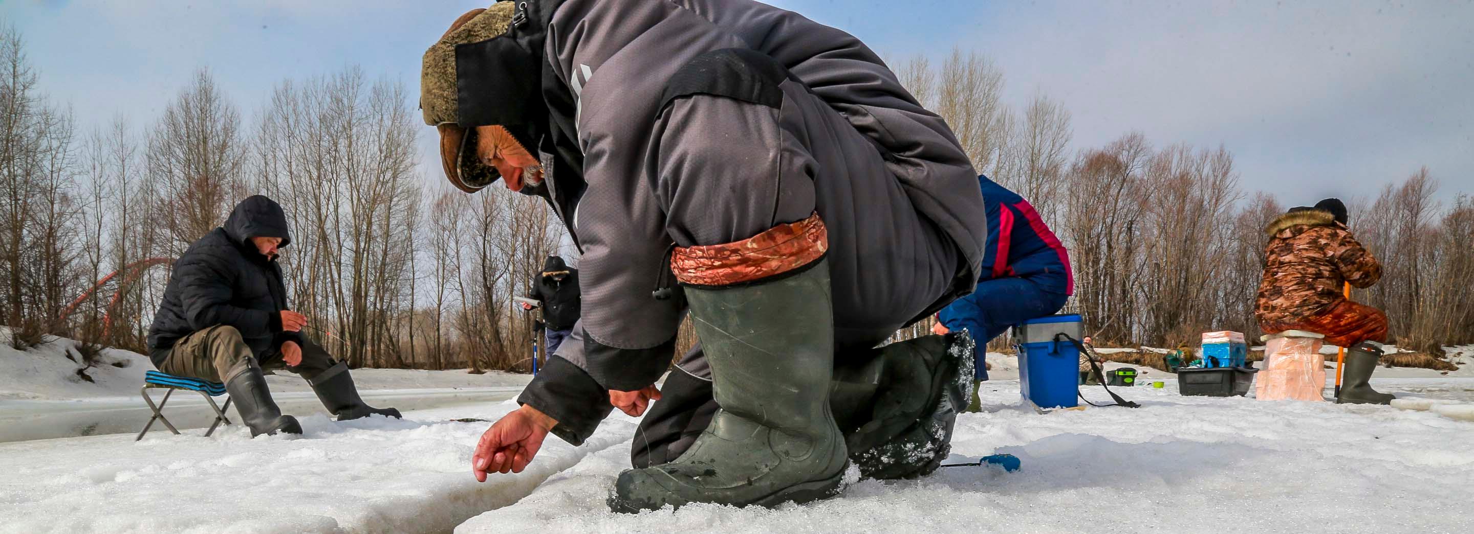 С 1 марта запретят выезд на лёд на мотособаках и снегоходах
