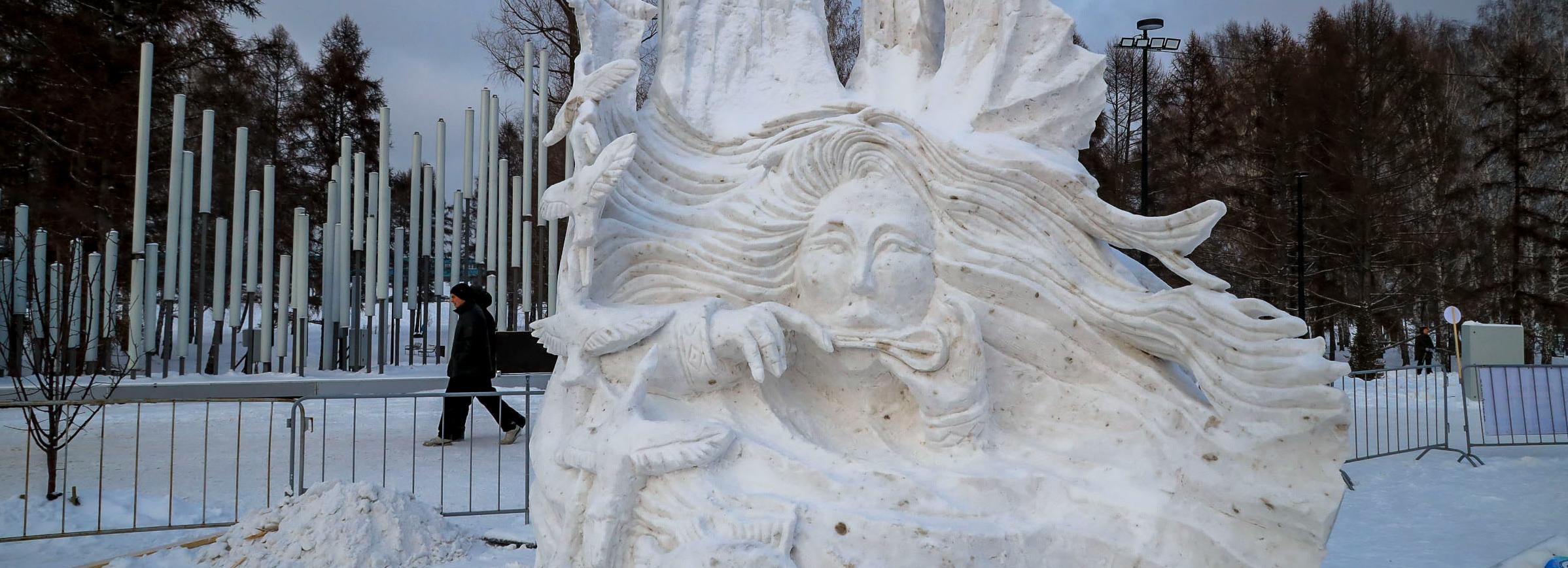 Если вы пропустили: последний трамвай, Обь с бубном и прощание с ёлкой