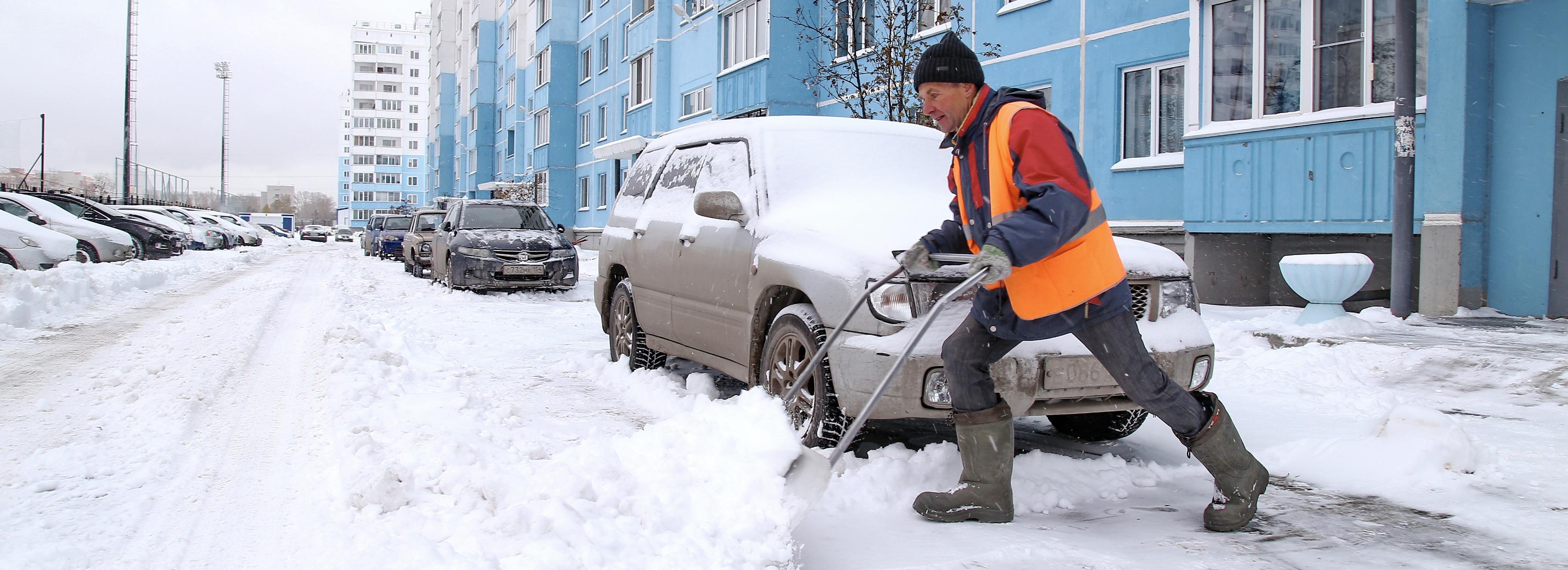 В Новосибирской области остро не хватает дворников, врачей и токарей