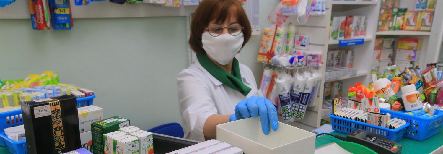 Вирусолог НГУ: «Многоразовые маски надо прогревать в духовке, а не стирать»