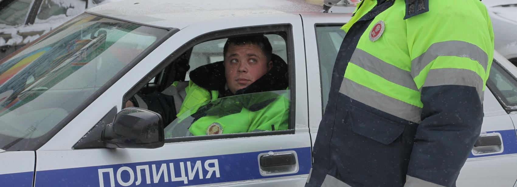 ГИБДД устроила охоту на болтливых водителей в Новосибирске