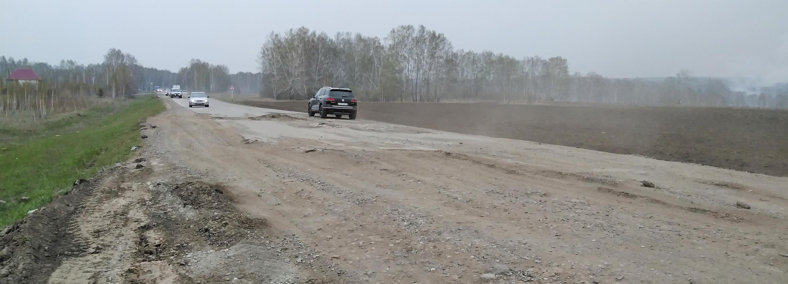 Большегрузы разбили дорогу на Барышево — когда её отремонтируют