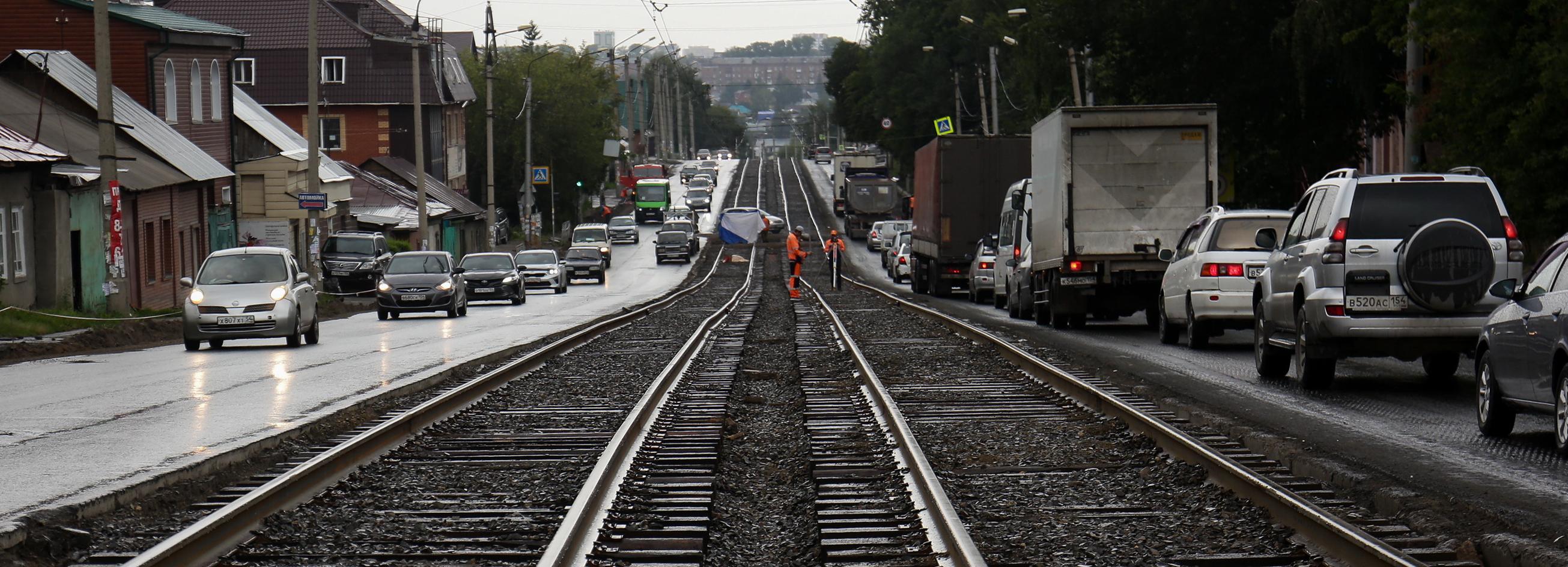Трамвайные пути на Волочаевской приподнимут и огородят бордюром