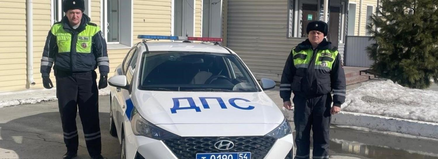 Инспекторы ДПС доставили бабушку с ребёнком до больницы