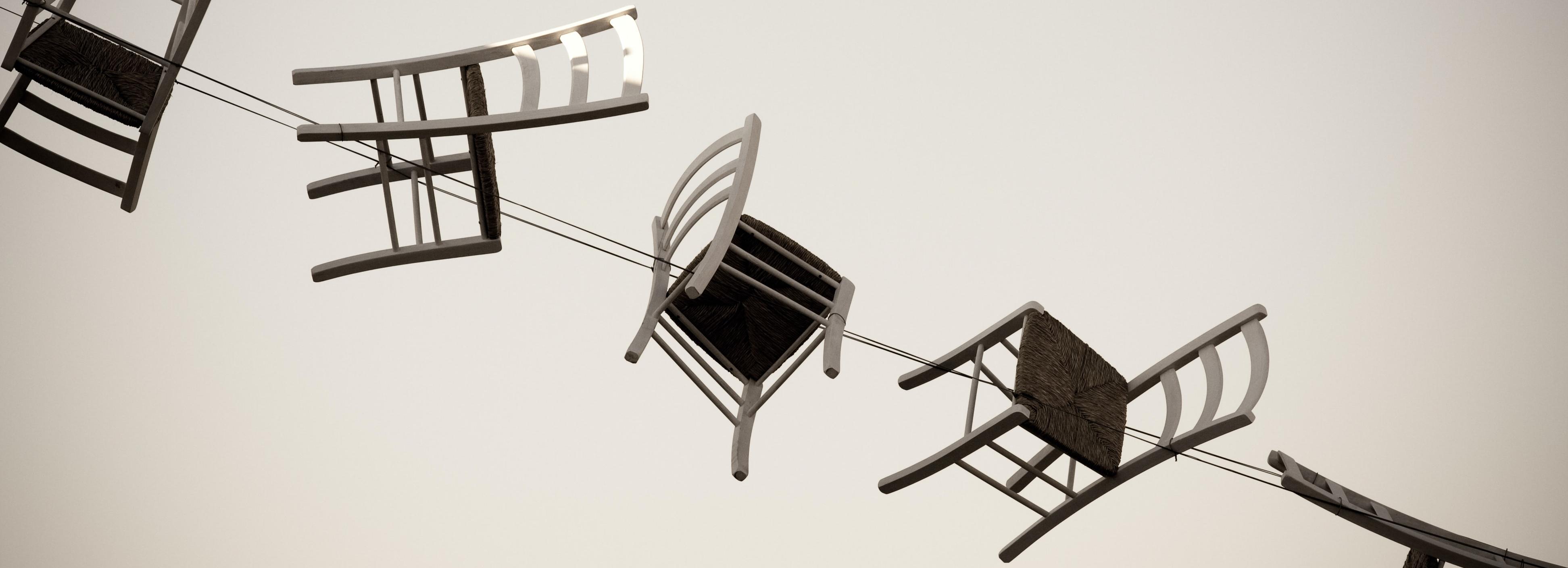 Новосибирца осудили за продажу несуществующих стульев на 1,3 млн рублей