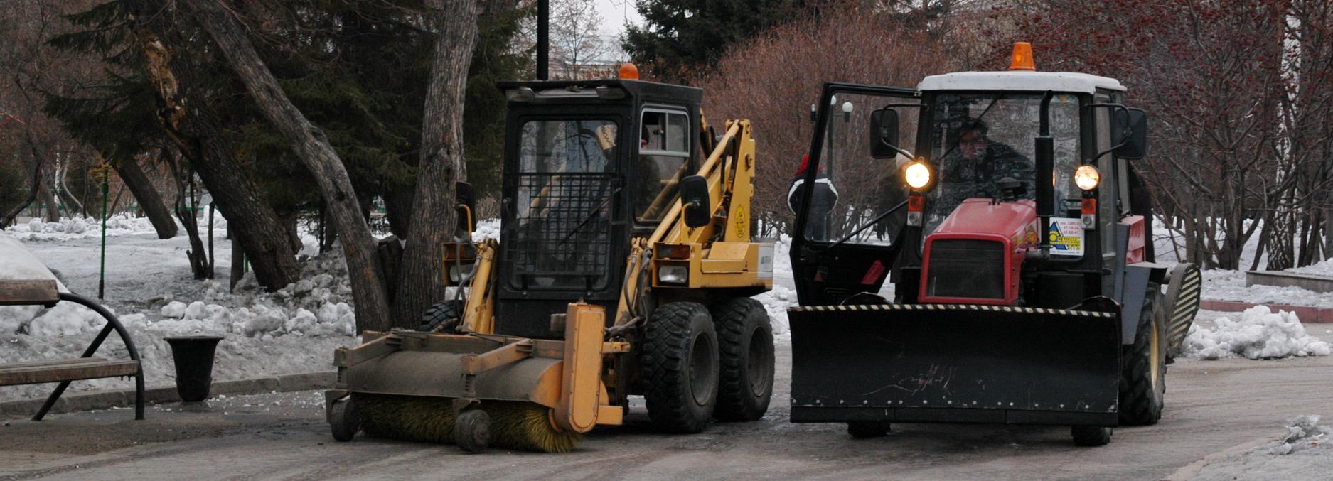 157 тонн грязи и смёта вывезли с улиц Новосибирска за сутки