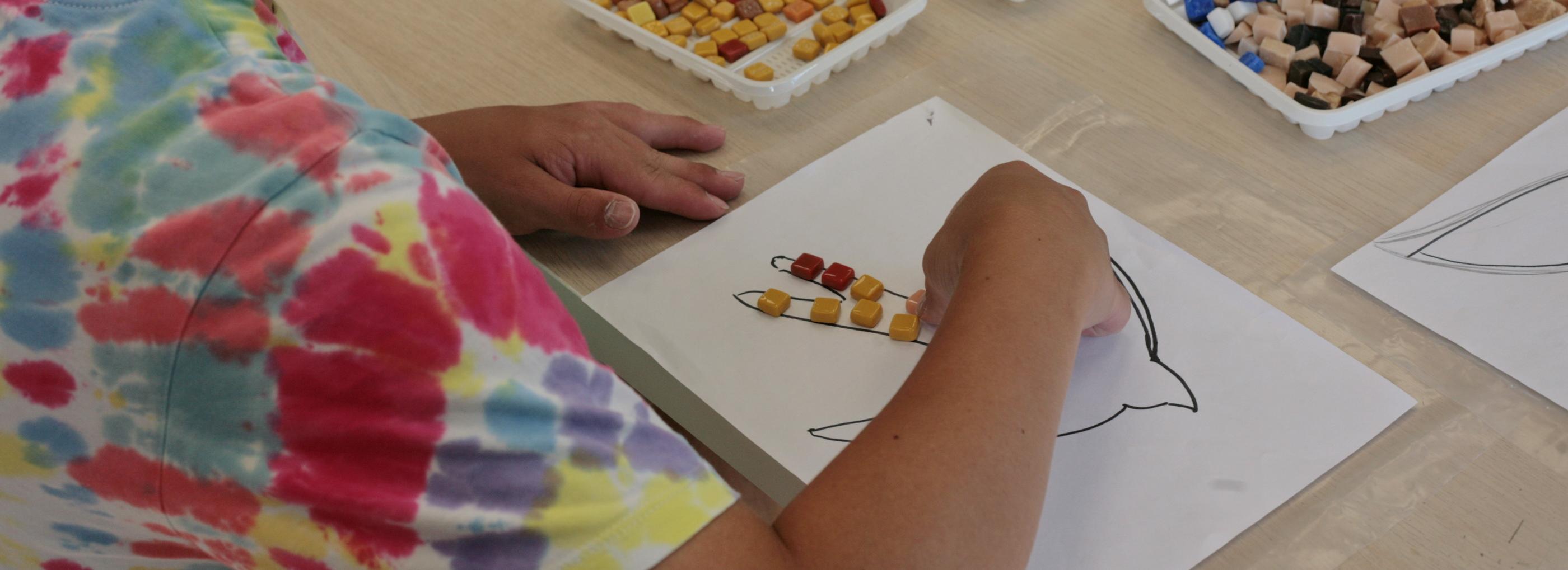 Мозаики в виде самолётиков украсят дома у старого аэропорта