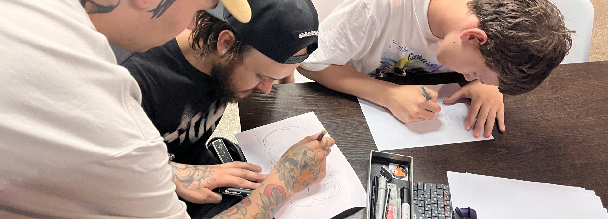 Бесплатный урок граффити собрал новосибирцев разных возрастов