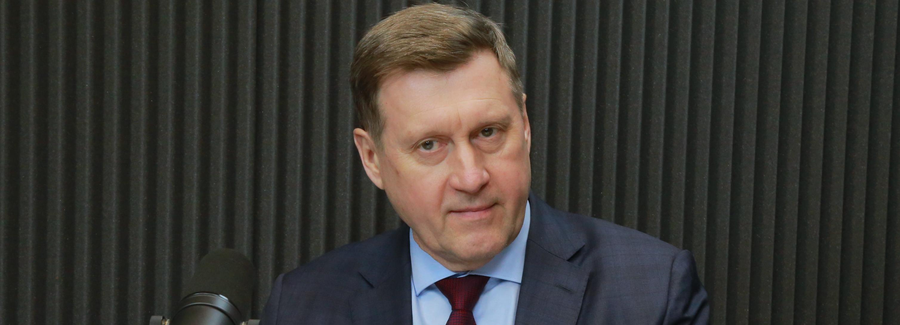 Коротко: мэр Локоть о переходе дороги в неположенном месте