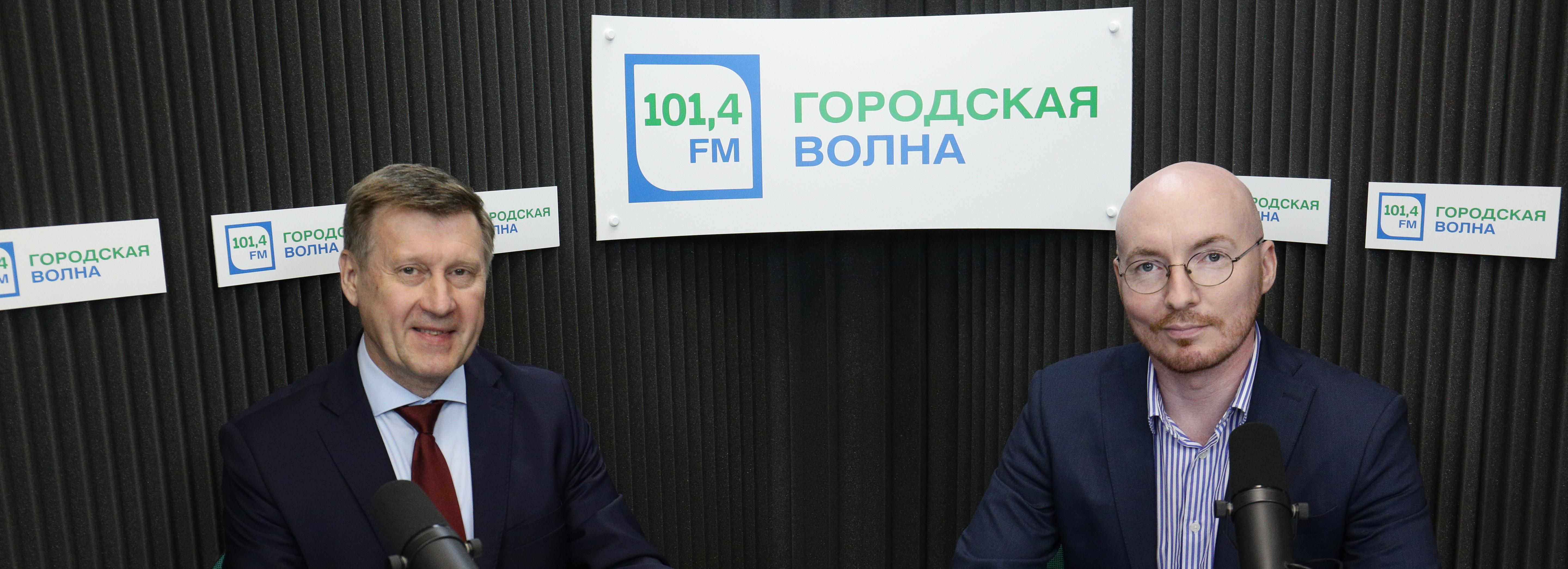 Мэр отвечает: ремонт дорог, строительство школ, музей Покрышкина