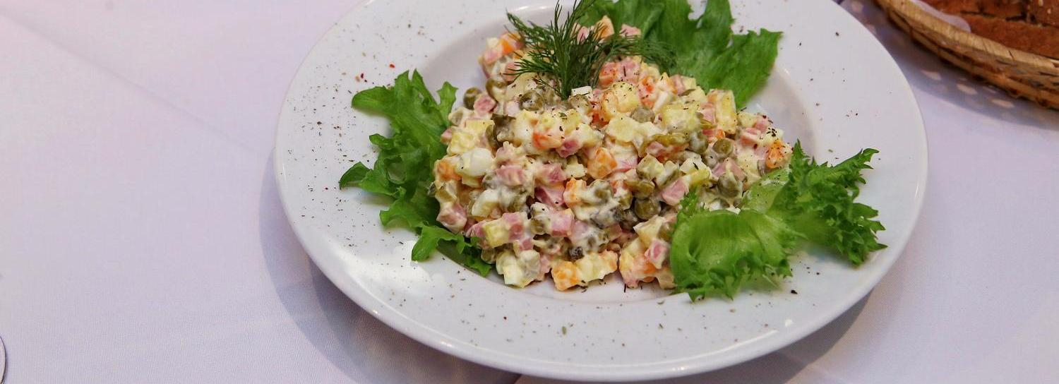 Майонез не враг: советы гастроэнтеролога к Новому году