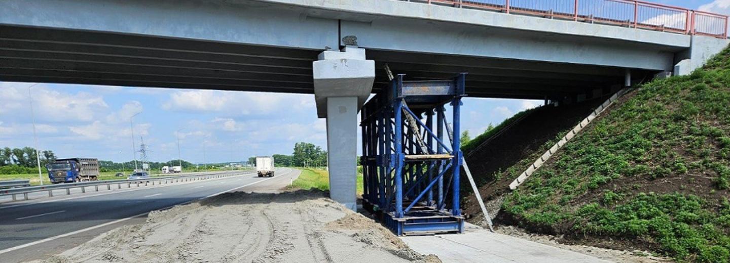 К концу июня отремонтируют повреждённый в ДТП путепровод под Верх-Тулой
