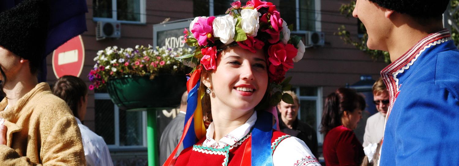 Афиша выходных: День пряника, танцы в лесу и уличная выставка